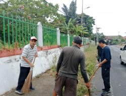 Kompak! Warga RT 01 Bajak Gelar Gotong Royong